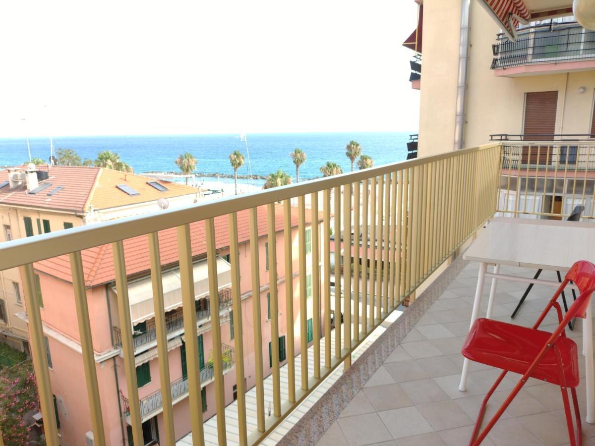 Ferienwohnung Casa Fronte Mare Ventimiglia Exterior foto