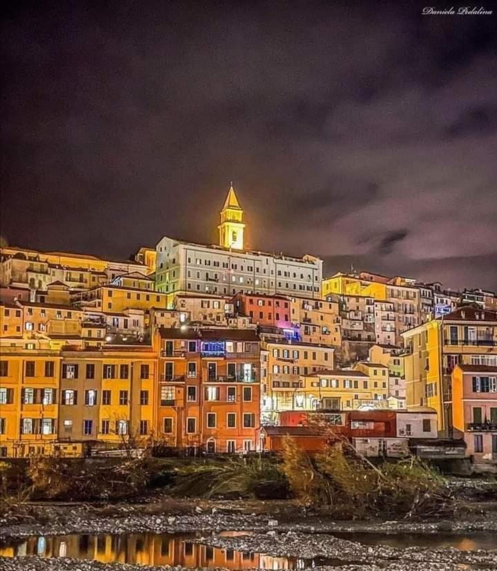 Ferienwohnung Casa Fronte Mare Ventimiglia Exterior foto